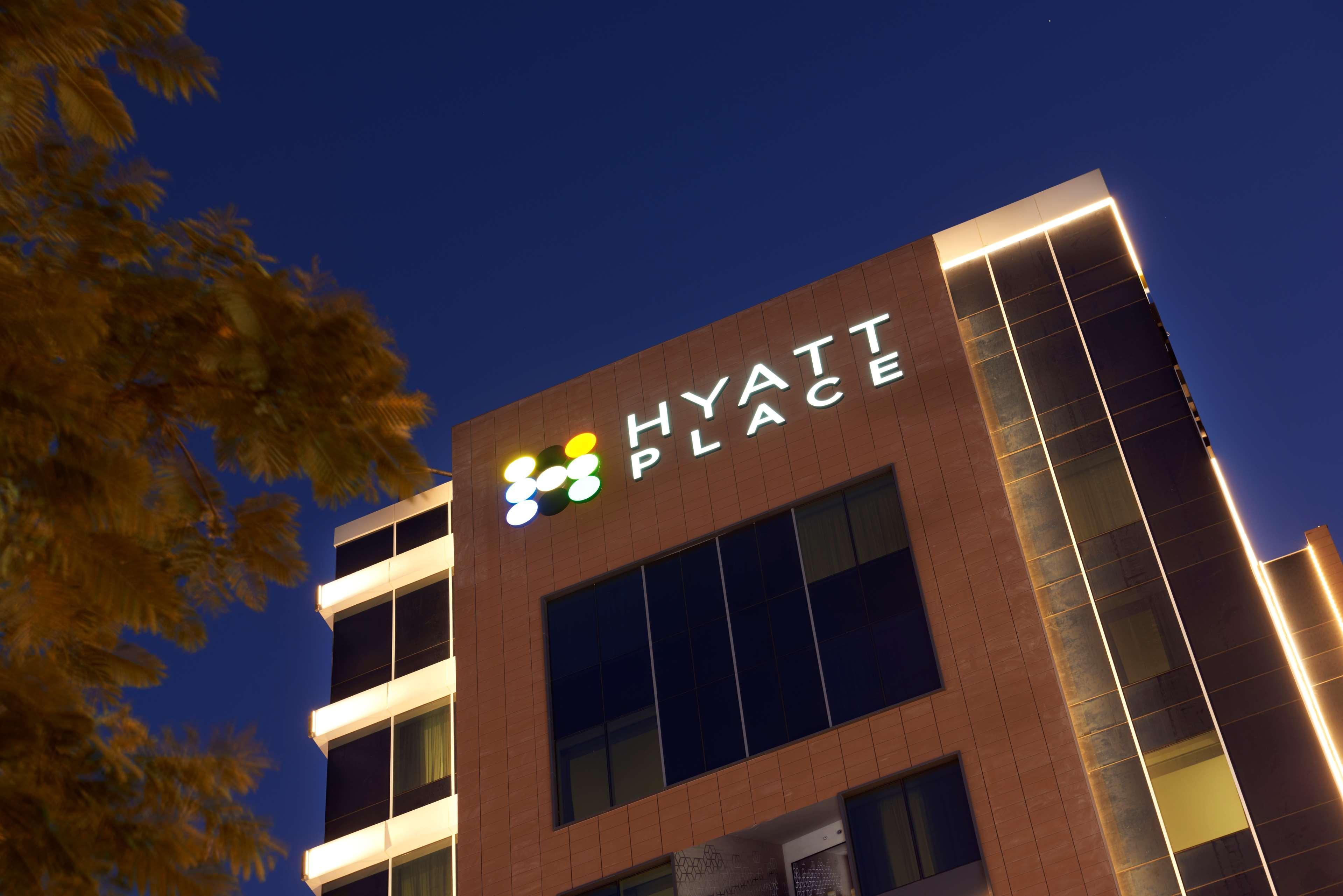 Hyatt Place Dubai Baniyas Square Hotel Buitenkant foto