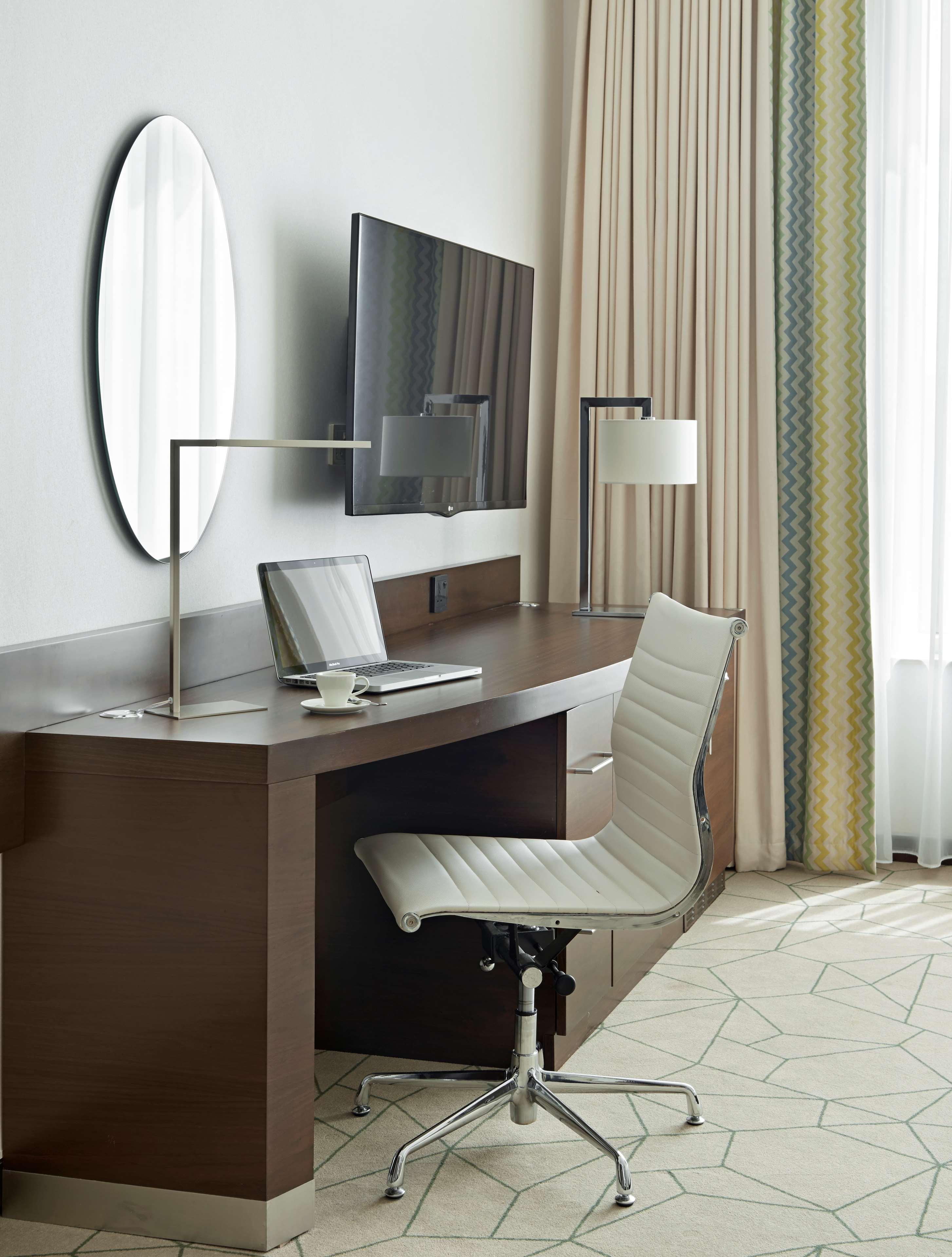 Hyatt Place Dubai Baniyas Square Buitenkant foto