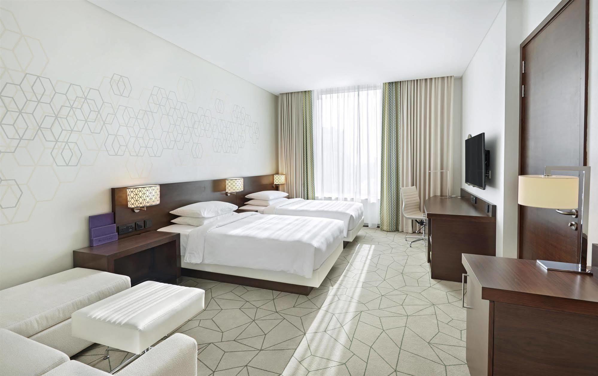 Hyatt Place Dubai Baniyas Square Buitenkant foto